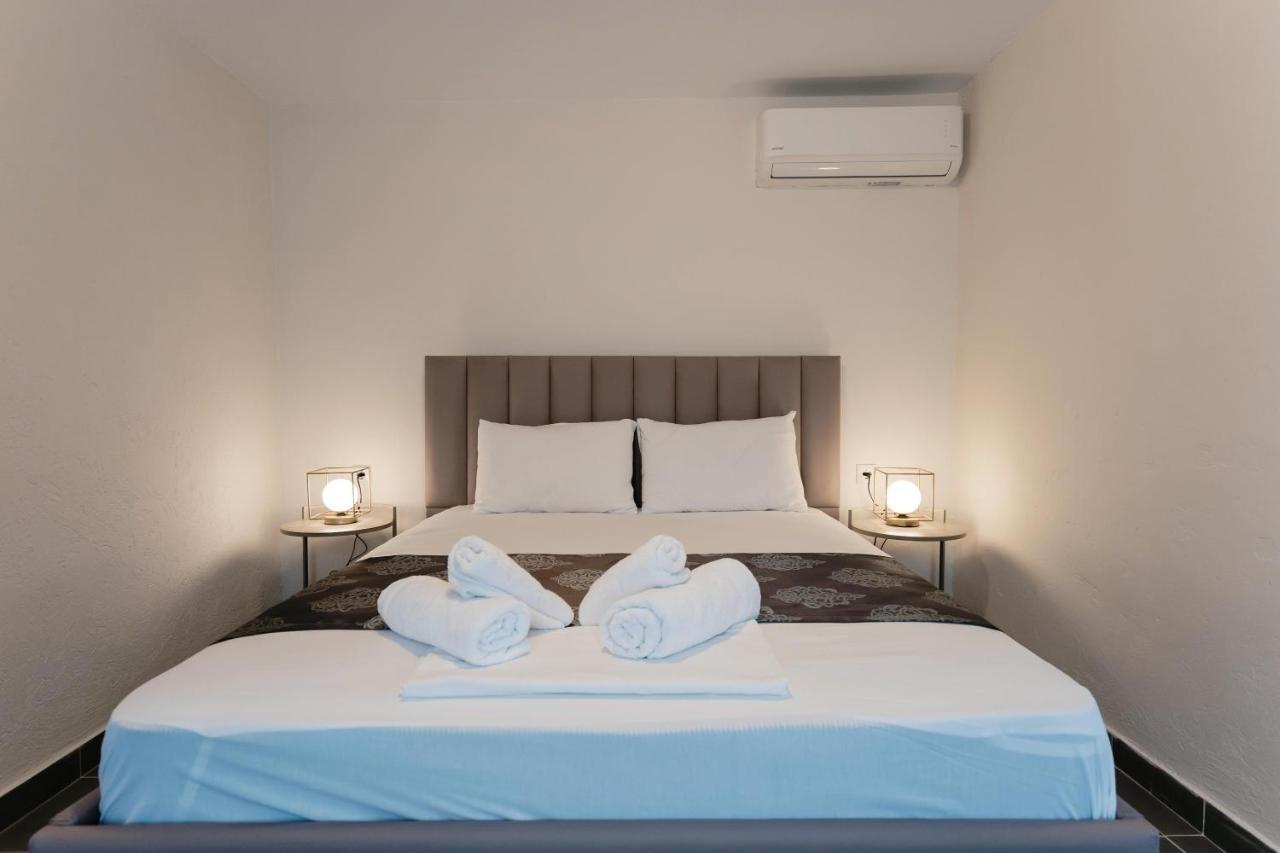Our House 2 Luxury Suites Kavala Bagian luar foto
